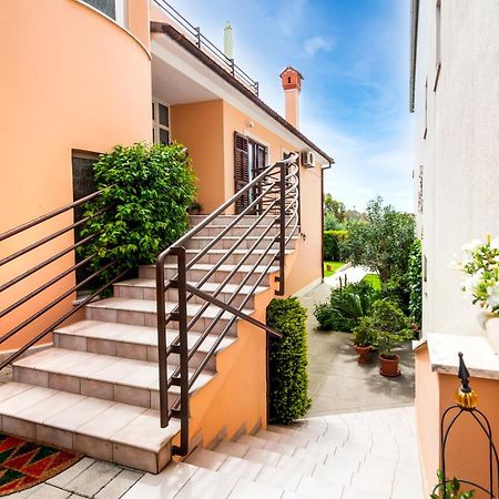 Olea Magica Apartments ロヴィニ エクステリア 写真