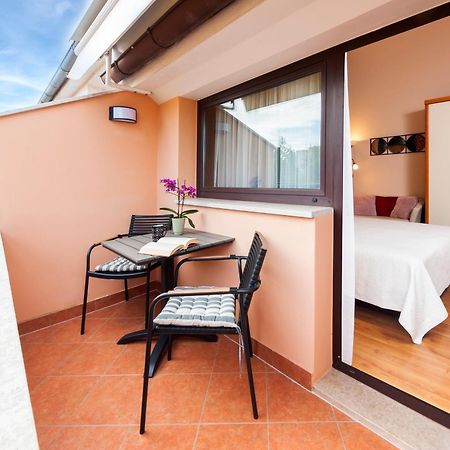 Olea Magica Apartments ロヴィニ エクステリア 写真
