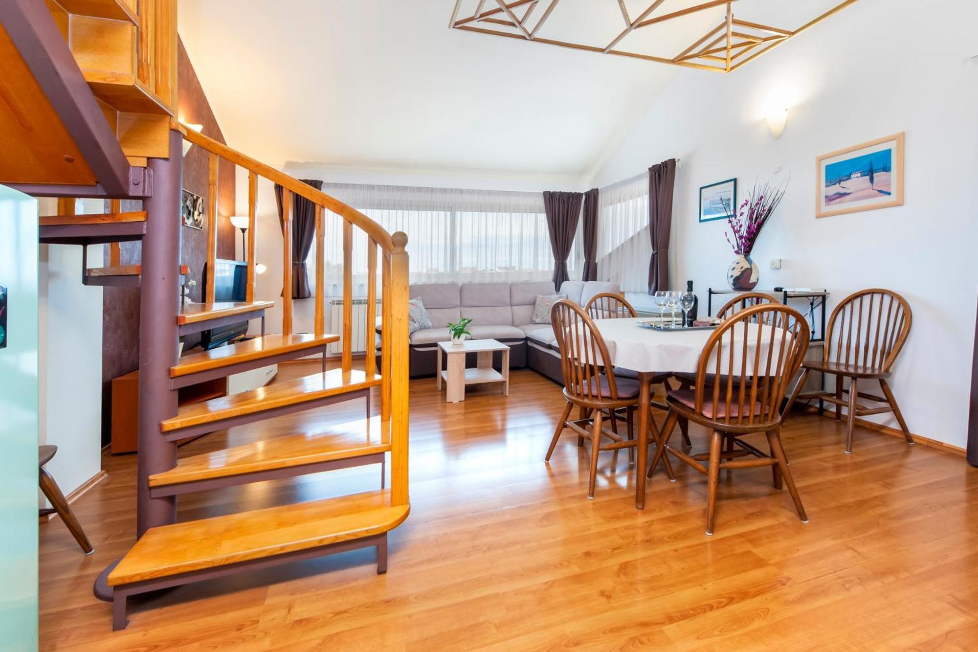 Olea Magica Apartments ロヴィニ エクステリア 写真