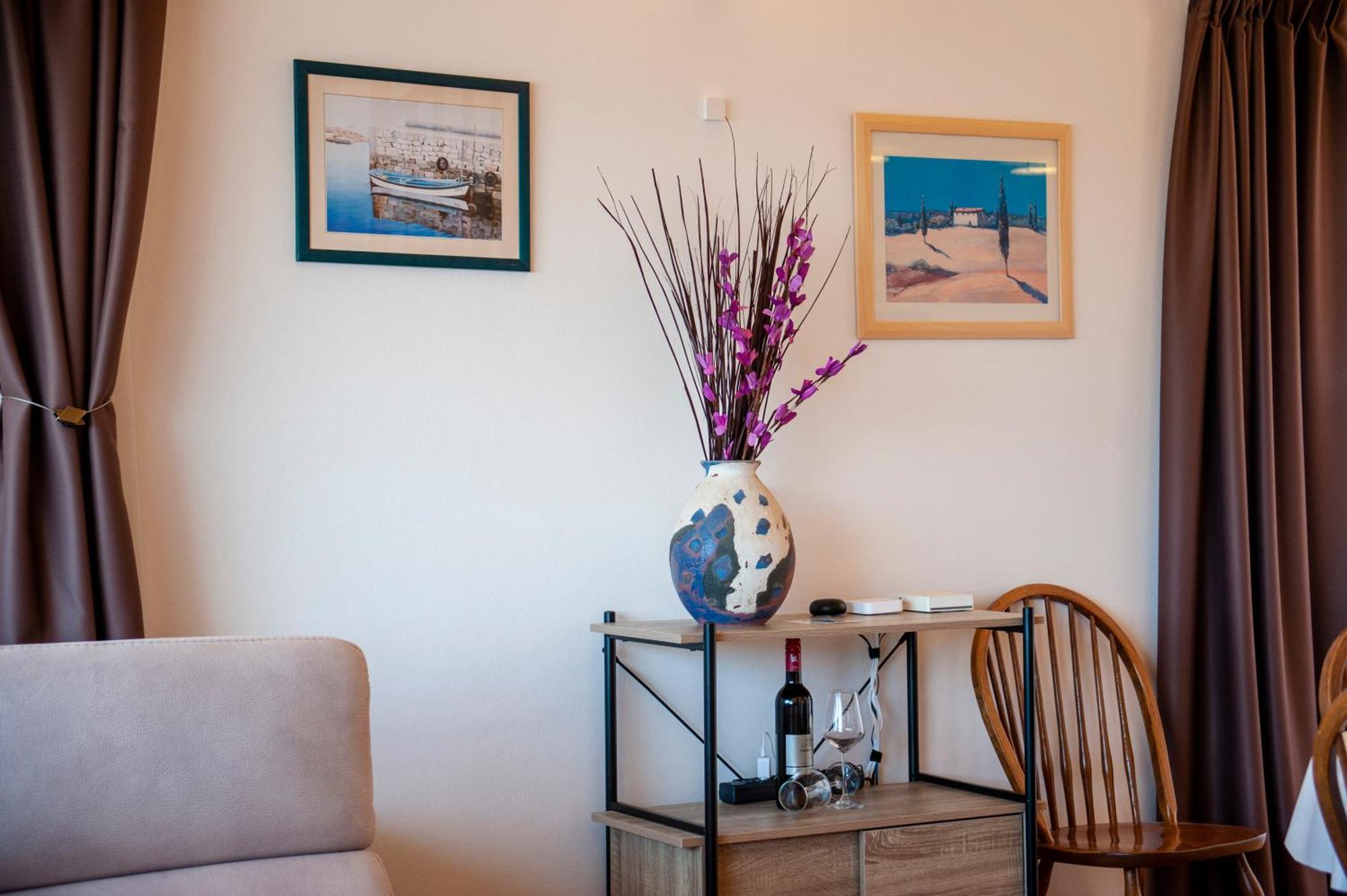 Olea Magica Apartments ロヴィニ エクステリア 写真