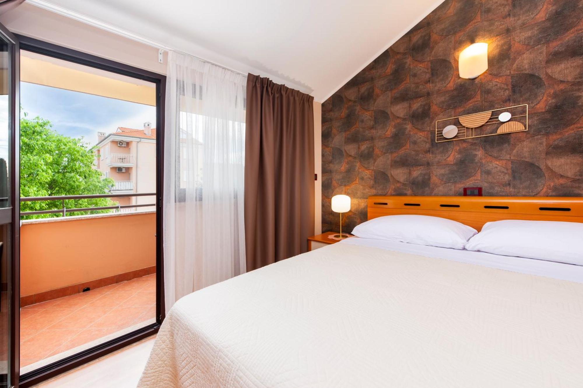 Olea Magica Apartments ロヴィニ エクステリア 写真