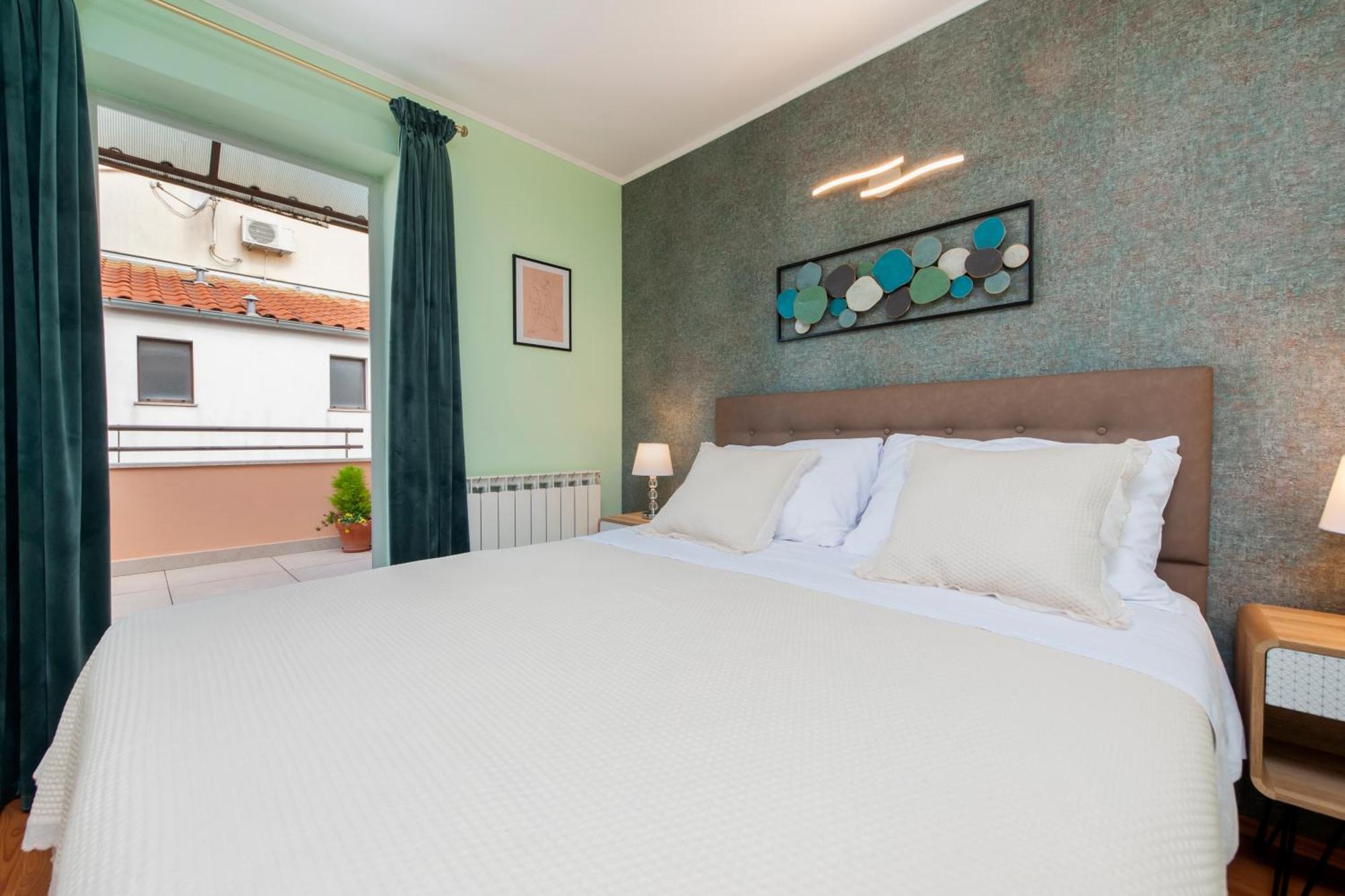 Olea Magica Apartments ロヴィニ エクステリア 写真