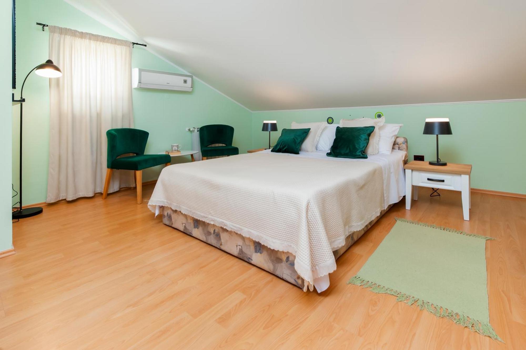 Olea Magica Apartments ロヴィニ エクステリア 写真