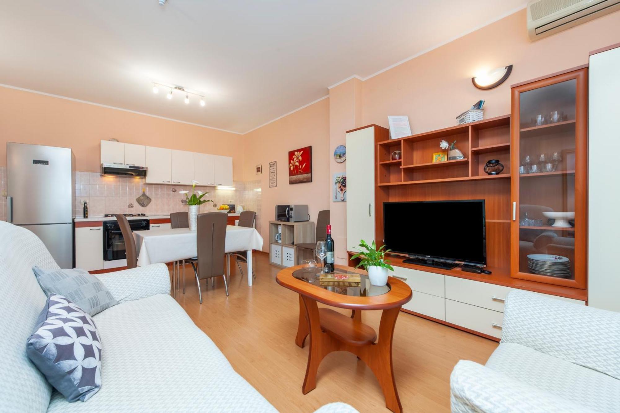 Olea Magica Apartments ロヴィニ エクステリア 写真